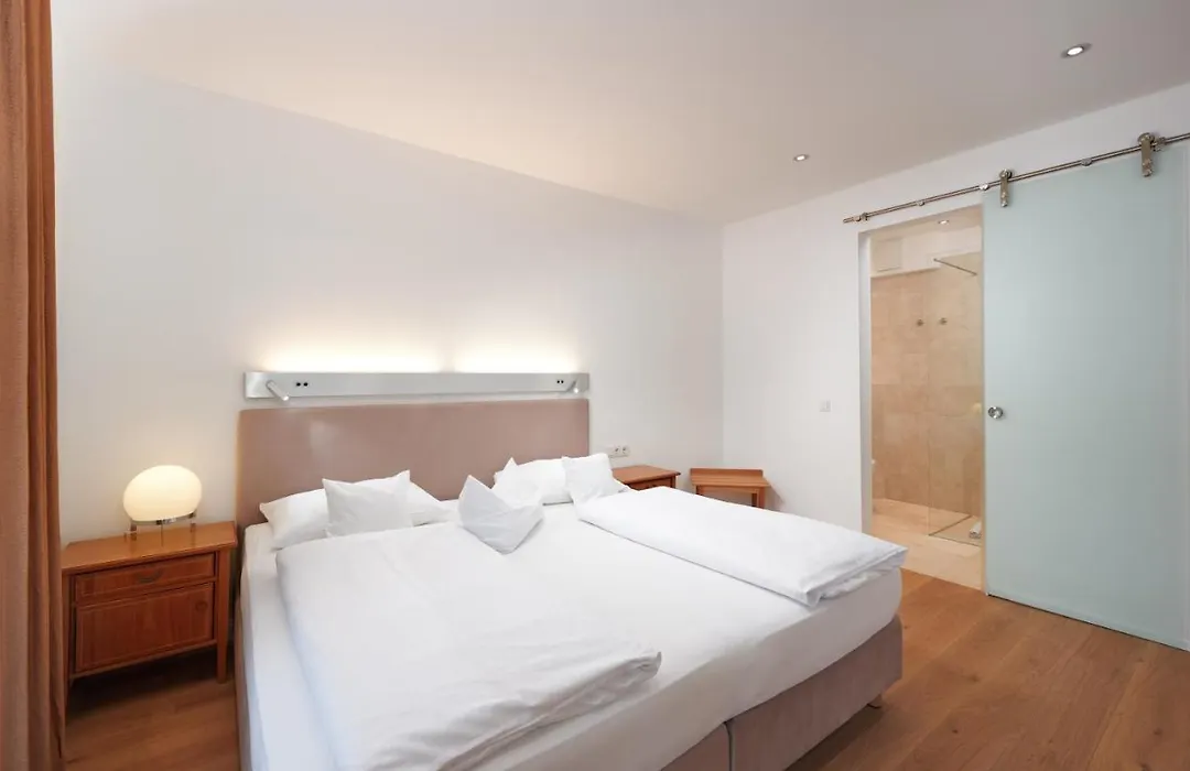 120Qm Deluxe Apartment Suites Christina Im Stil Design Hotel Vosteen Naehe Der Kaiserburg-1